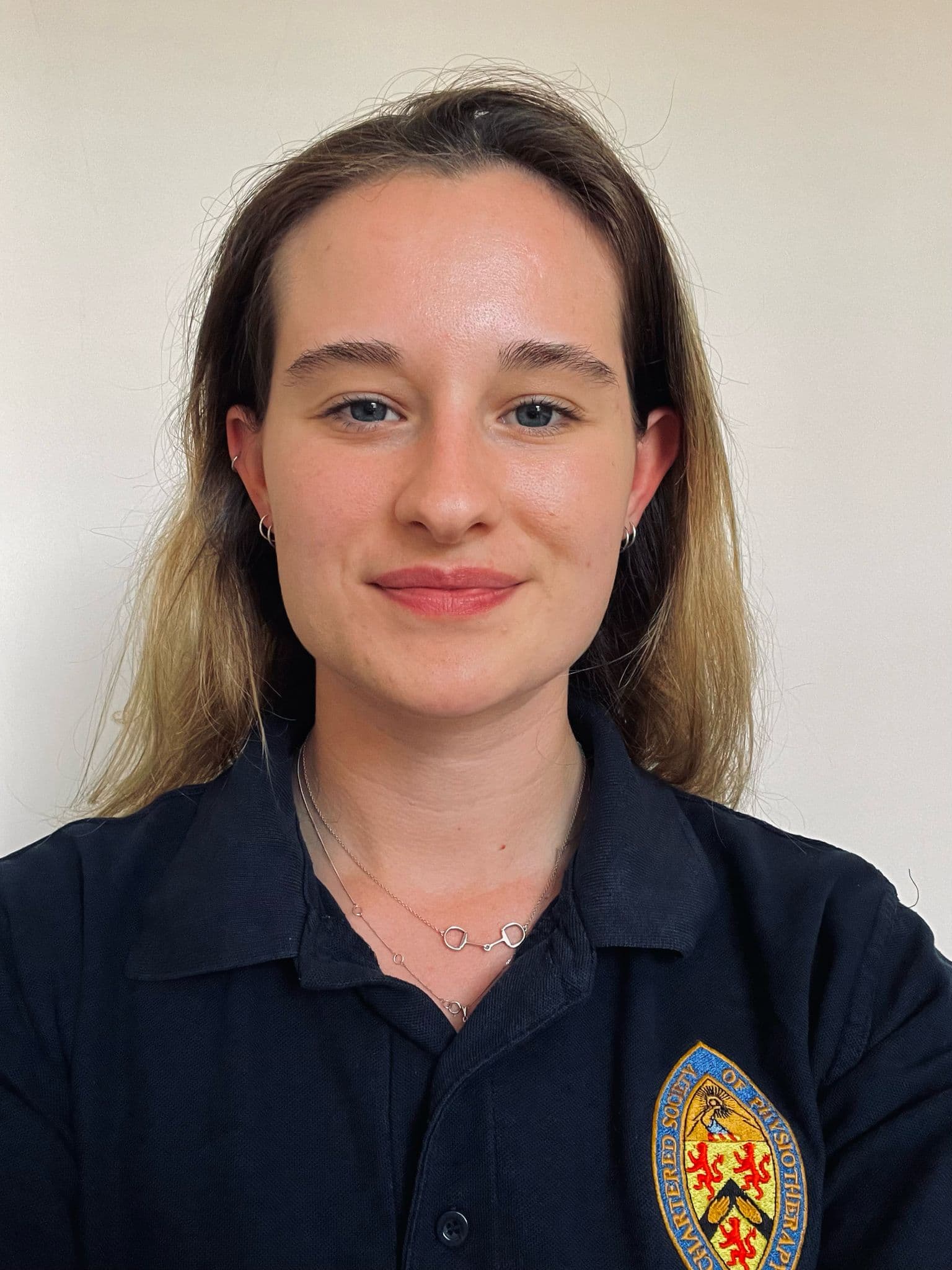 Iona Gilchrist - Senior Physiotherapist at J1 Collective